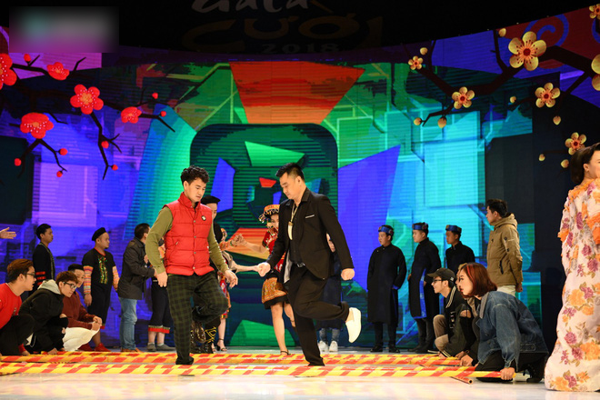 Cô đẩu Công Lý lù lù xuất hiện, cả khán phòng cười không ngớt